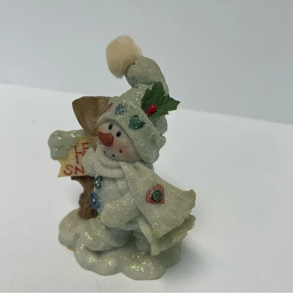 Vintage Resin painted Snowman mini figurine statue decor piece
